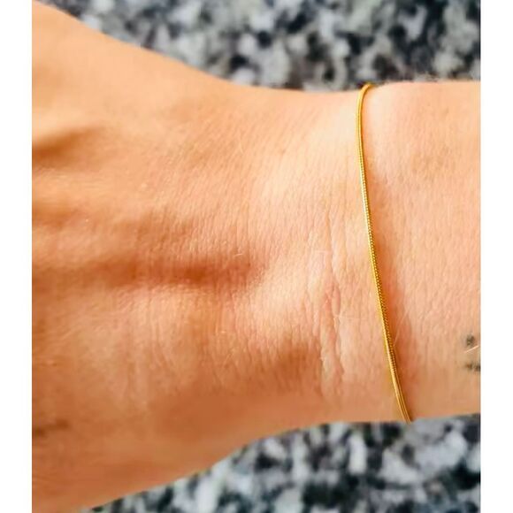 Minimalist 14k Gold-Tone Stainless Steel Snake Chain Bracelet Adjustable Length - Picture 6 of 6